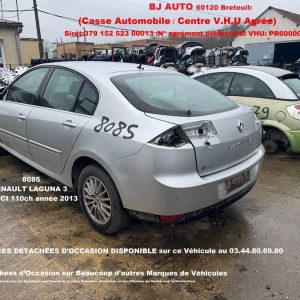 Véhicule mis en destruction pour pièces détachées 8085