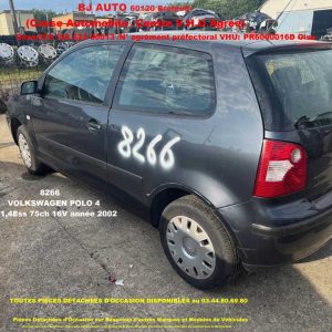 Véhicule mis en destruction pour pièces détachées 8266