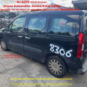 Véhicule mis en destruction pour pièces détachées 8306