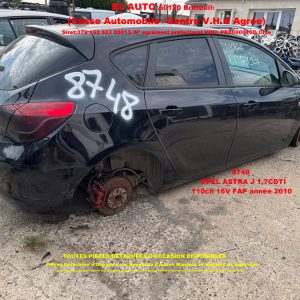 Véhicule mis en destruction pour pièces détachées 8748